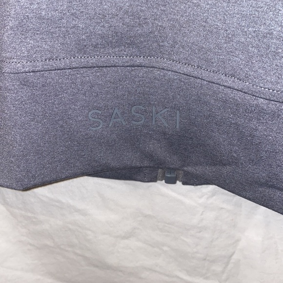 SASKI - zip front sports bra Grey M - Picture 4 of 9